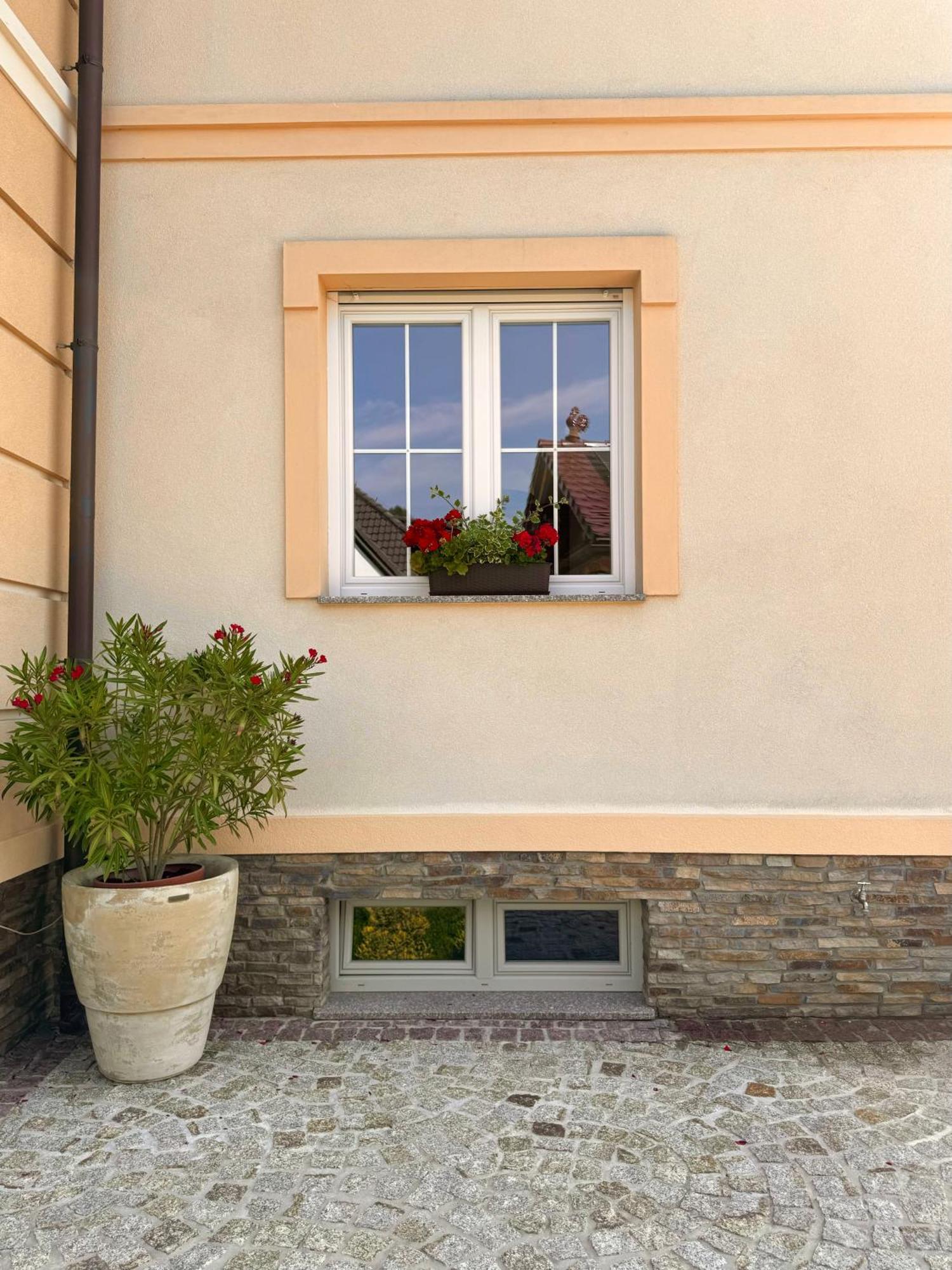 Apartamenty Agroturystyczne Papiernia Niedźwiedź エクステリア 写真